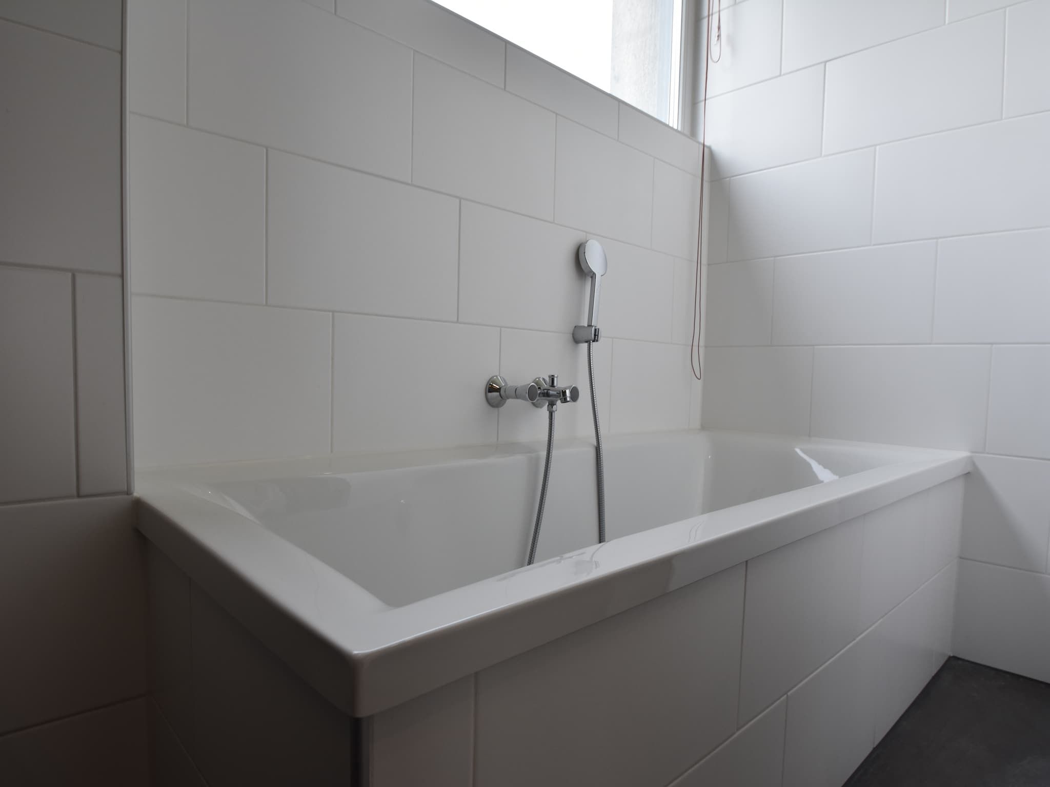 De badkamer van Zeedijk I in Tzummarum