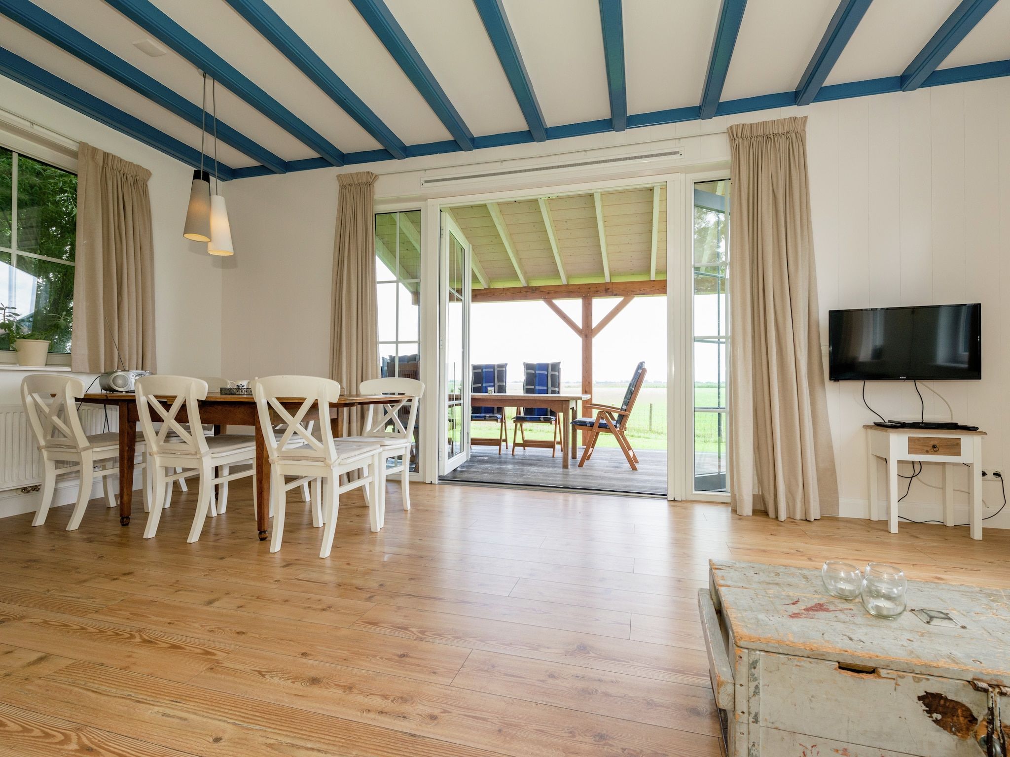 De eetkamer van Opvakantiebijdeboer in Schellinkhout