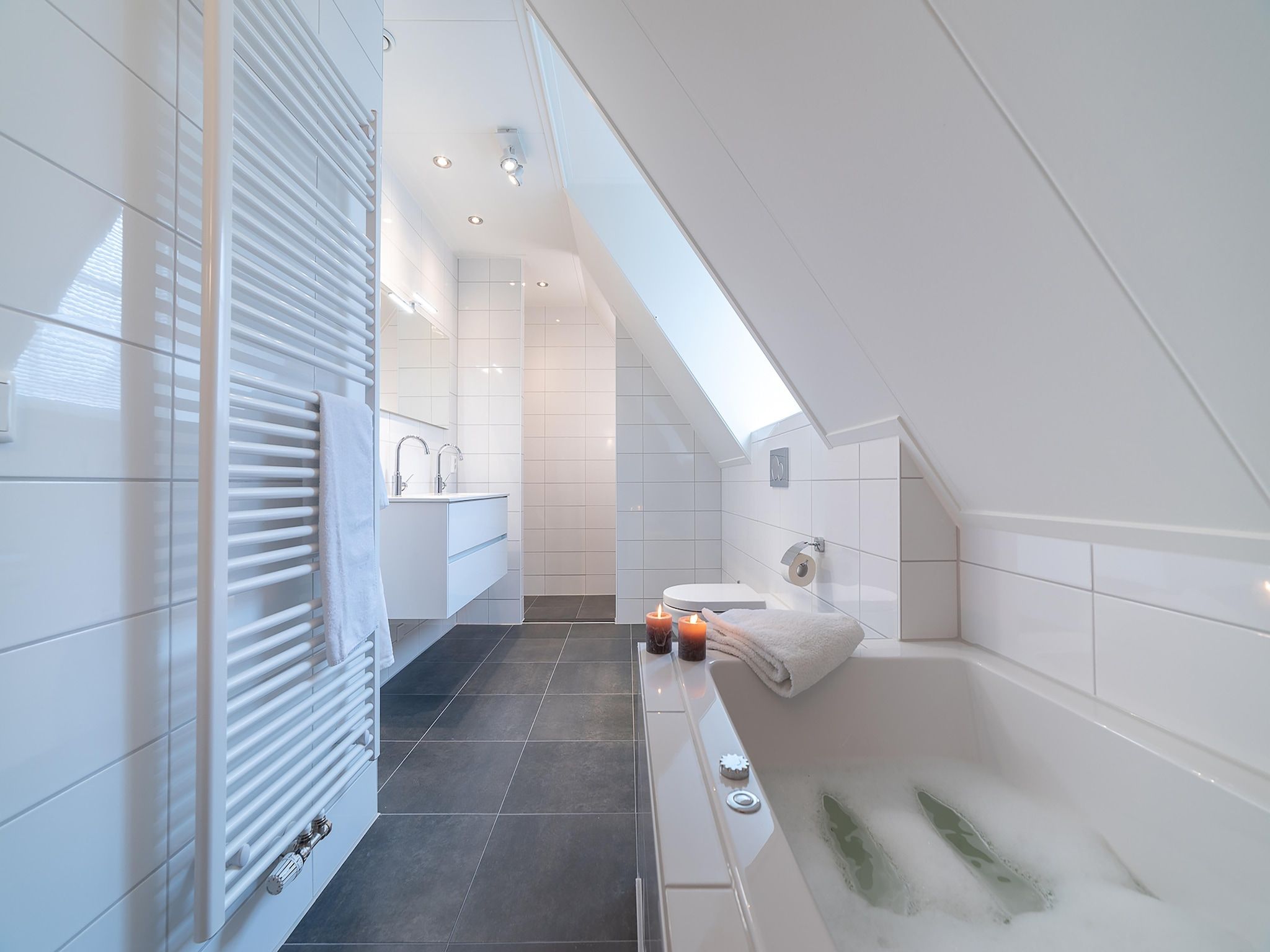 De badkamer van Zeeuwse Pracht 8 pers in Colijnsplaat