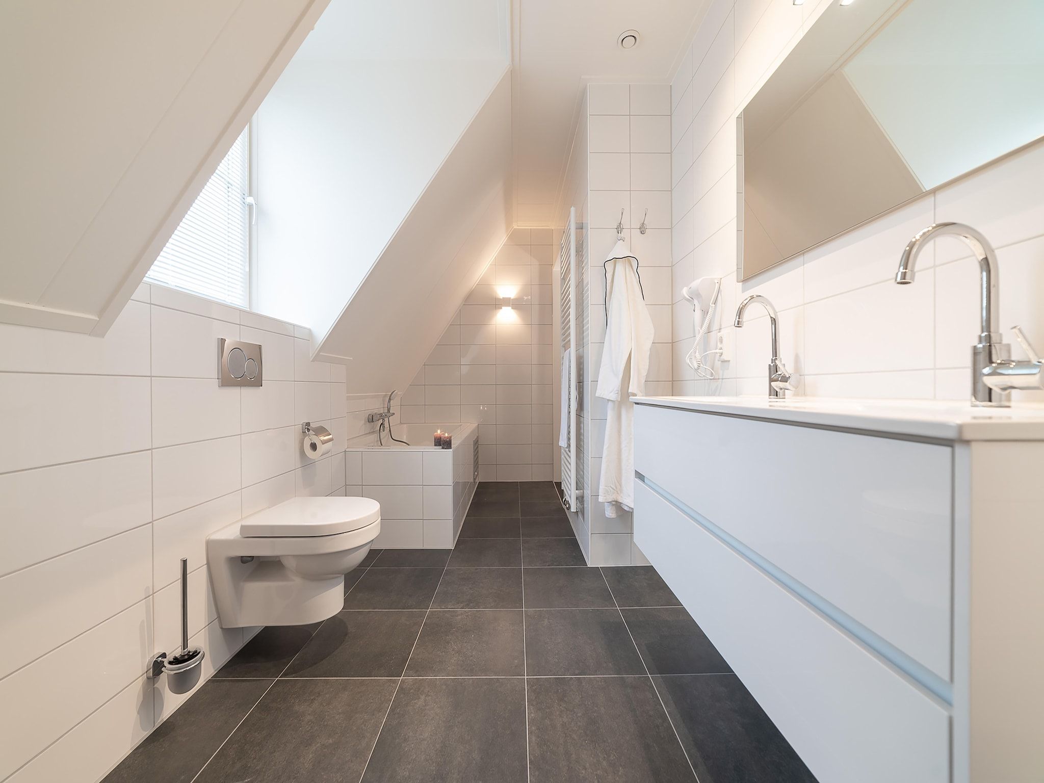 De badkamer van Zeeuwse Pracht 8 pers in Colijnsplaat