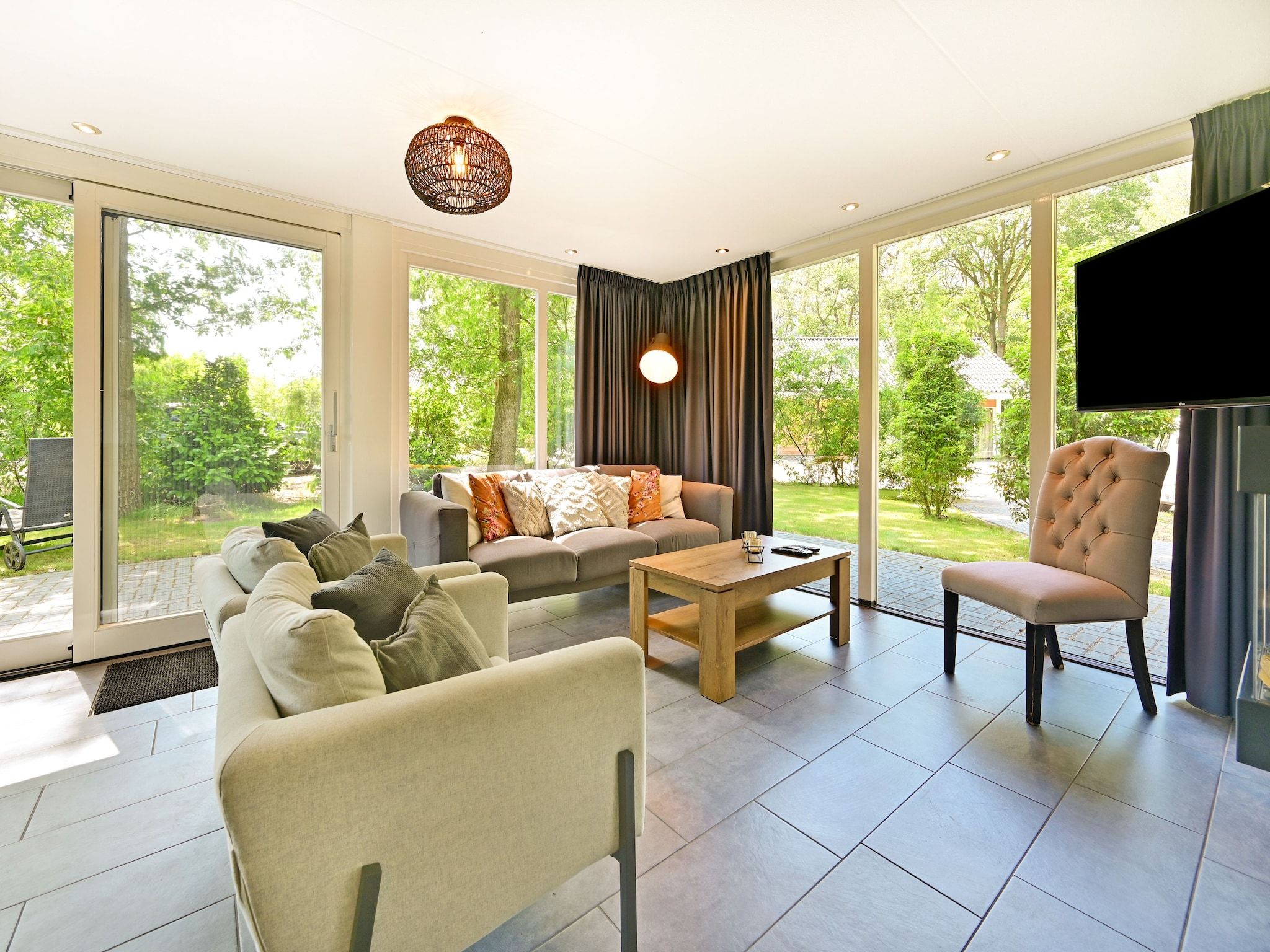 De woonkamer van Zijzicht in Reutum-Weerselo