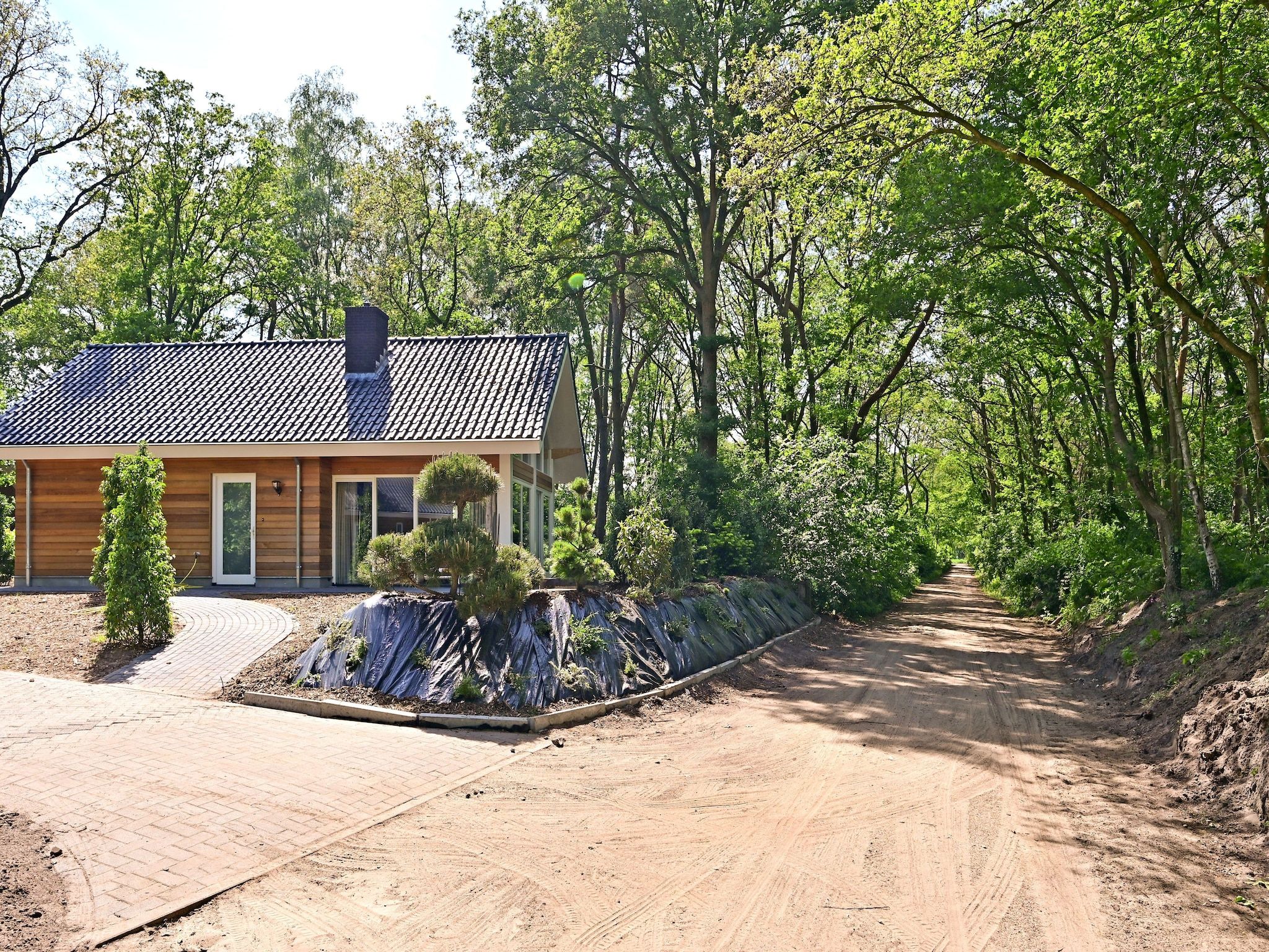 De buitenkant van Zijzicht in Reutum-Weerselo