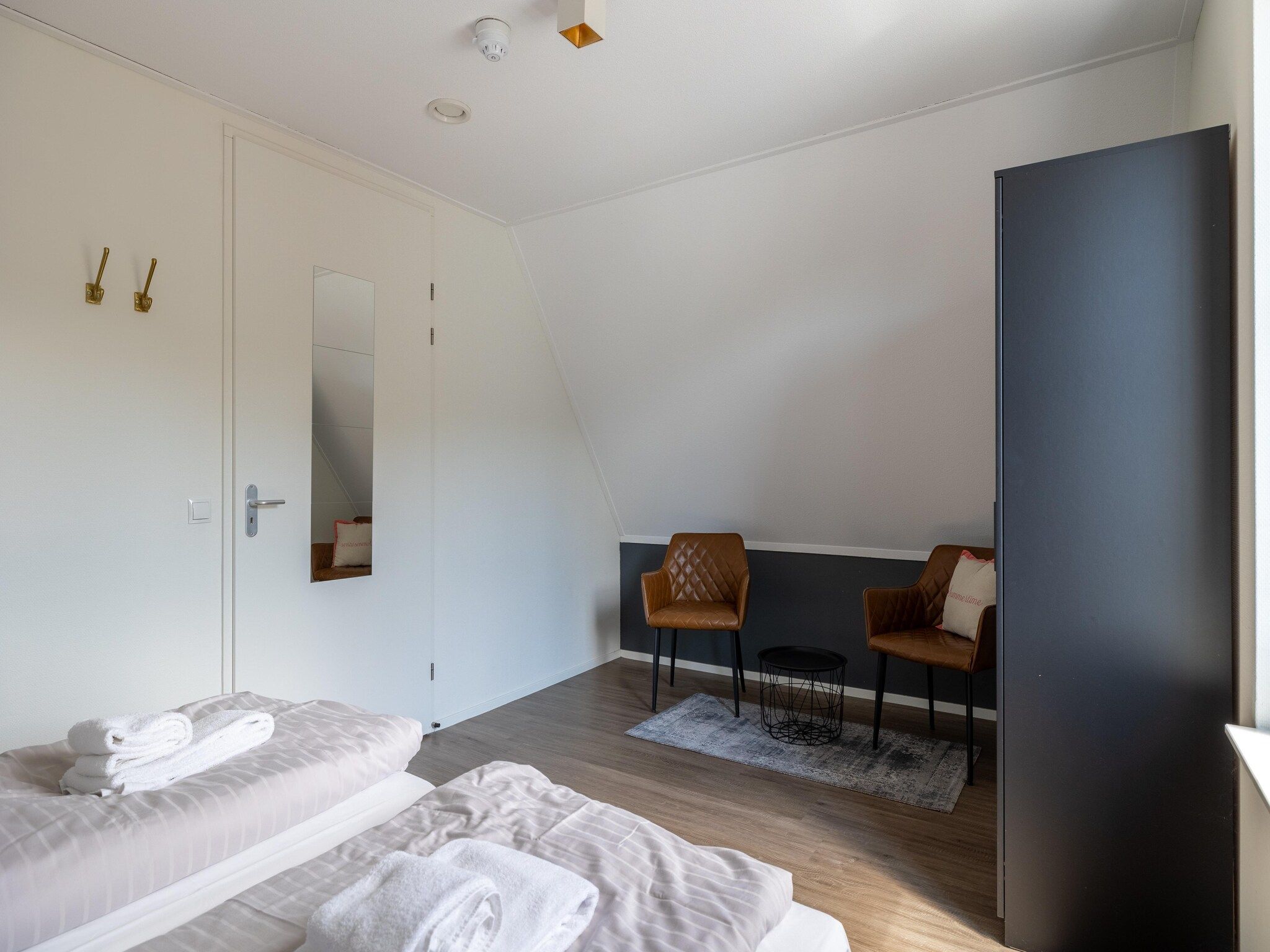 Een slaapkamer van appartement Kaapduinseweg 13 Dishoek 13D luxe 6p sauna in Koudekerke