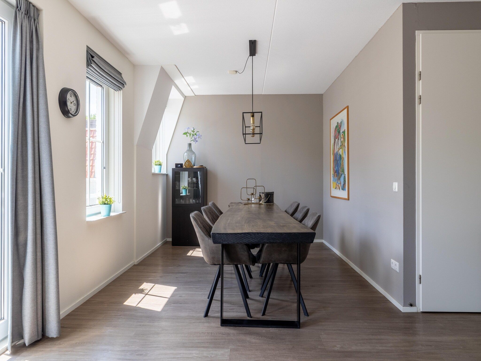 De eetkamer van appartement Kaapduinseweg 13 Dishoek 13D luxe 6p sauna in Koudekerke