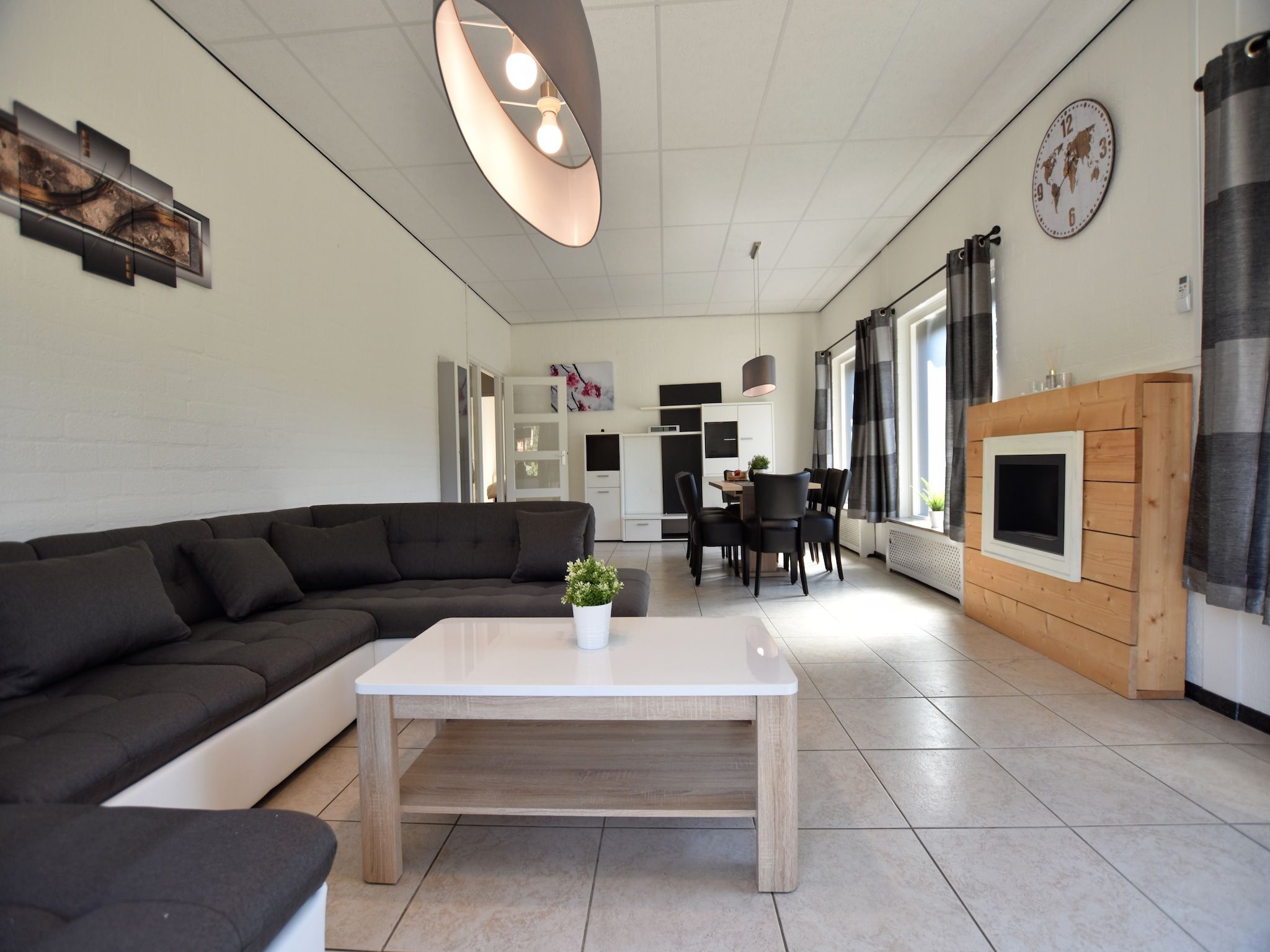 De woonkamer van Geulhuisje II in Walem