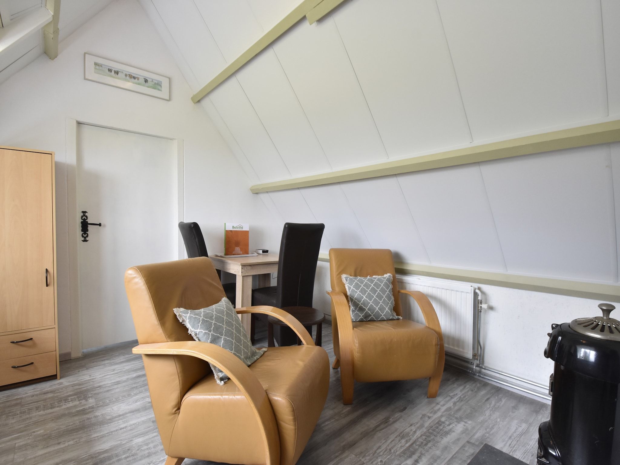 De woonkamer van Het Hoge Noorden in Hippolytushoef