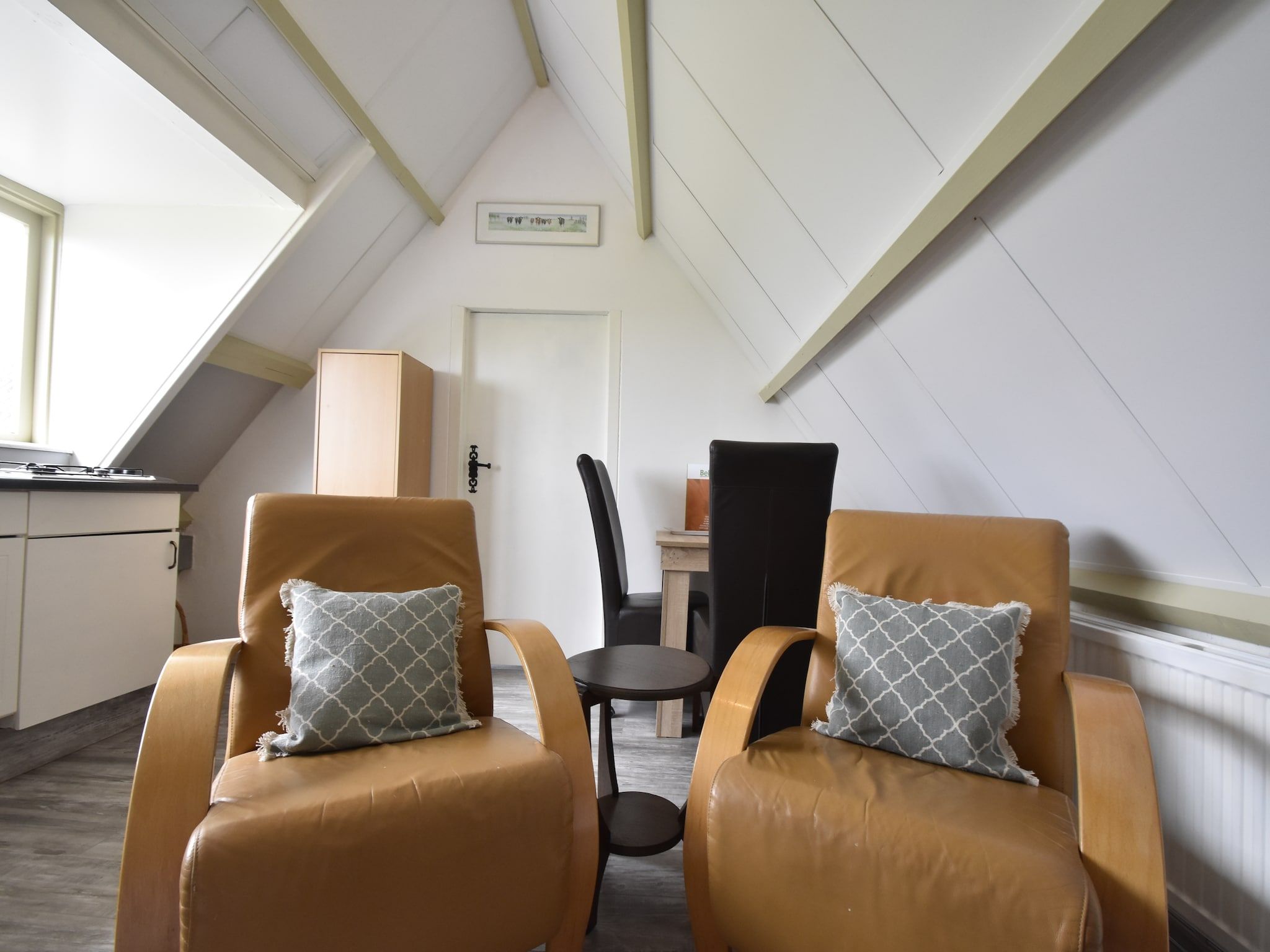 De woonkamer van Het Hoge Noorden in Hippolytushoef