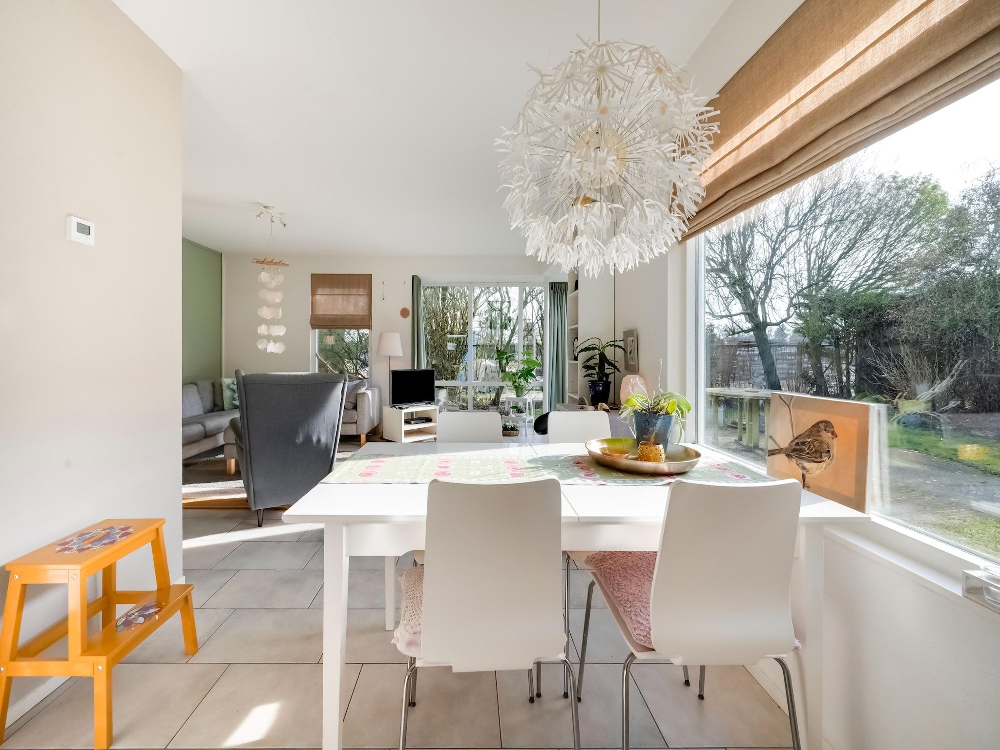 De eetkamer van De Zilvermeeuw in Noordwijk