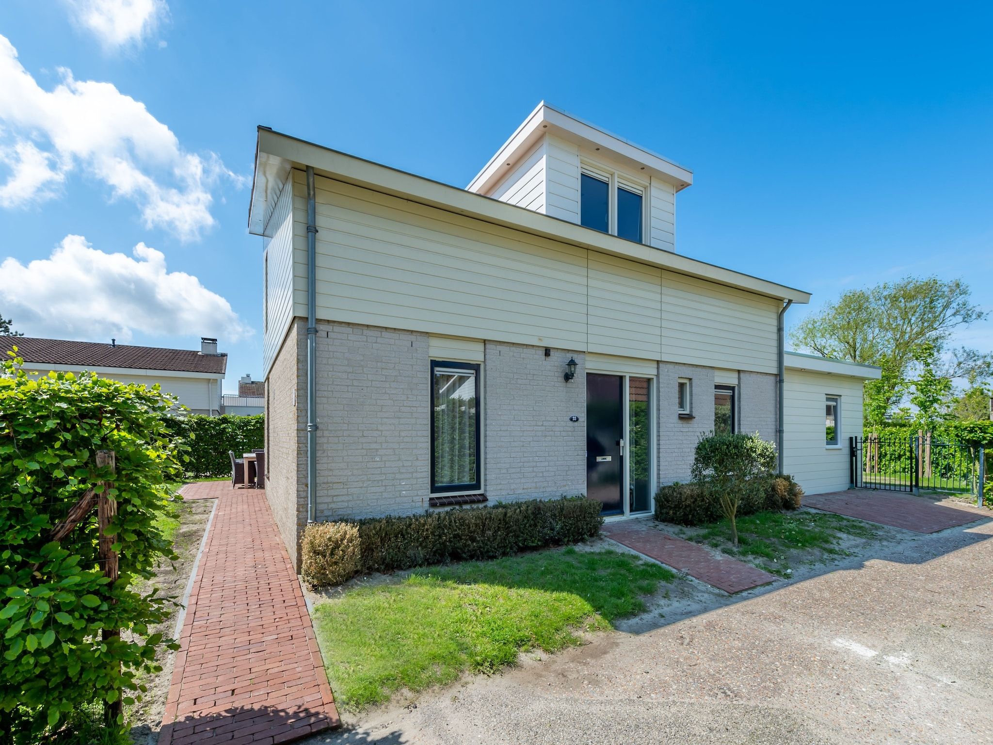 De buitenkant van Cardium 33 in Kamperland