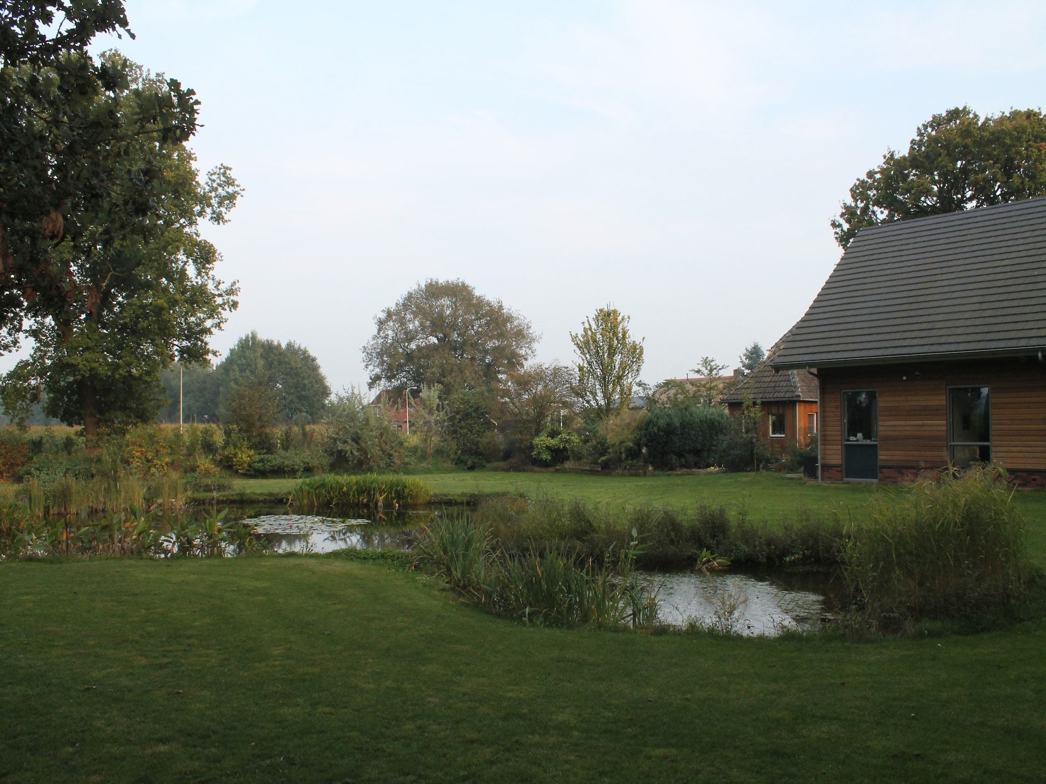 De buitenkant van Villa Luttenberg in Luttenberg