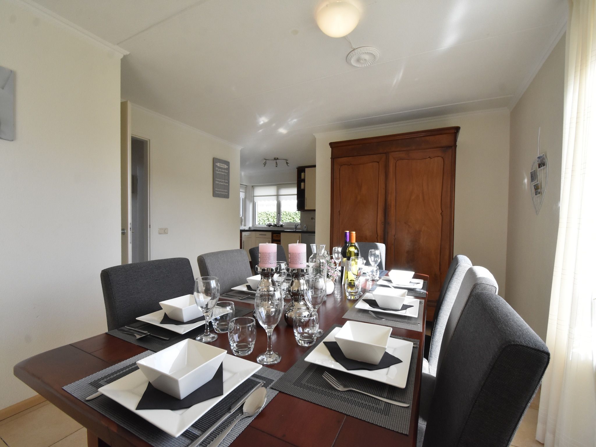 De eetkamer van Bosruiter in Zeewolde