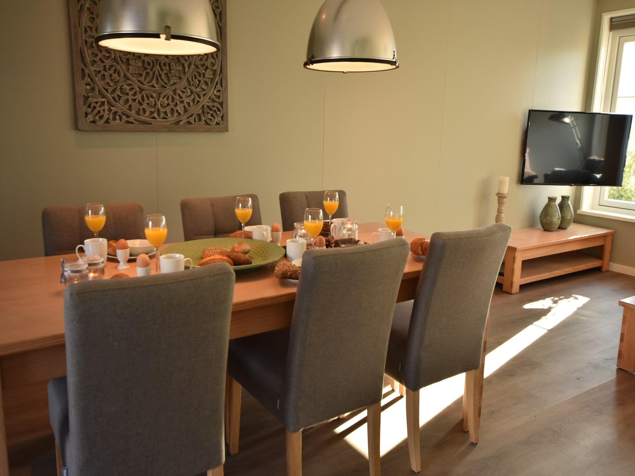 De eetkamer van Scoreldame 6-persoons in Schoorldam