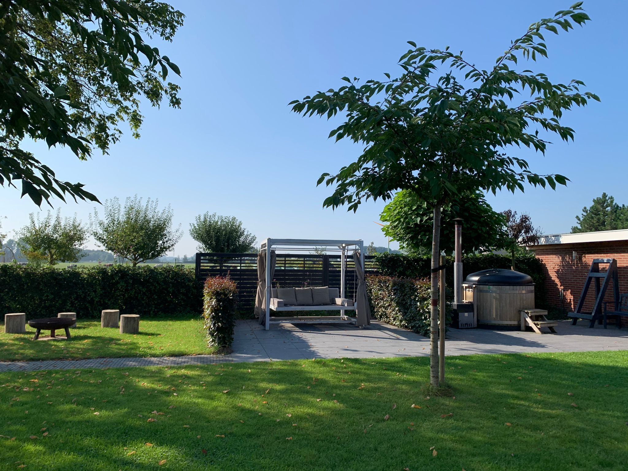 De tuin van Villa Grenszicht in Megchelen