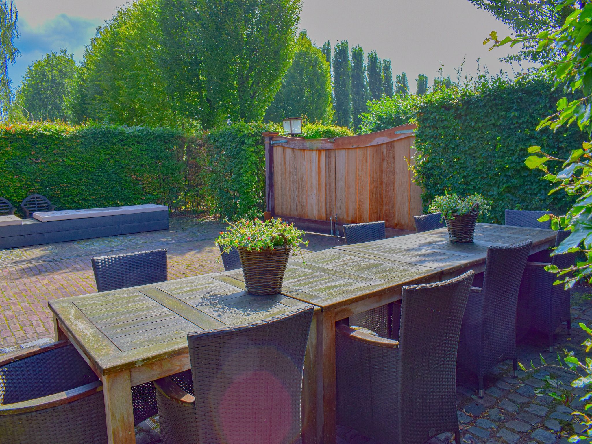 De tuin van La Maison Douce in Alphen