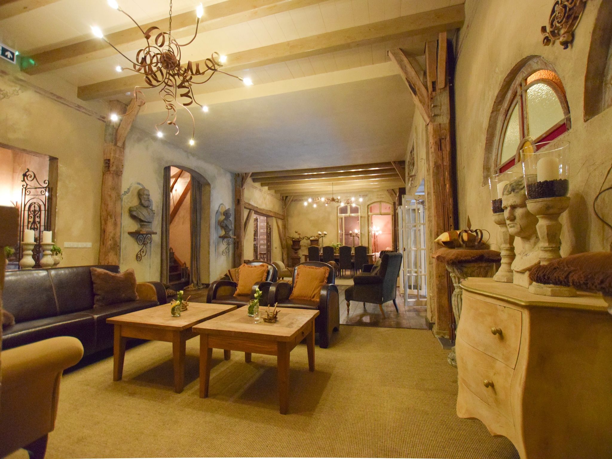 De woonkamer van La Maison Douce in Alphen