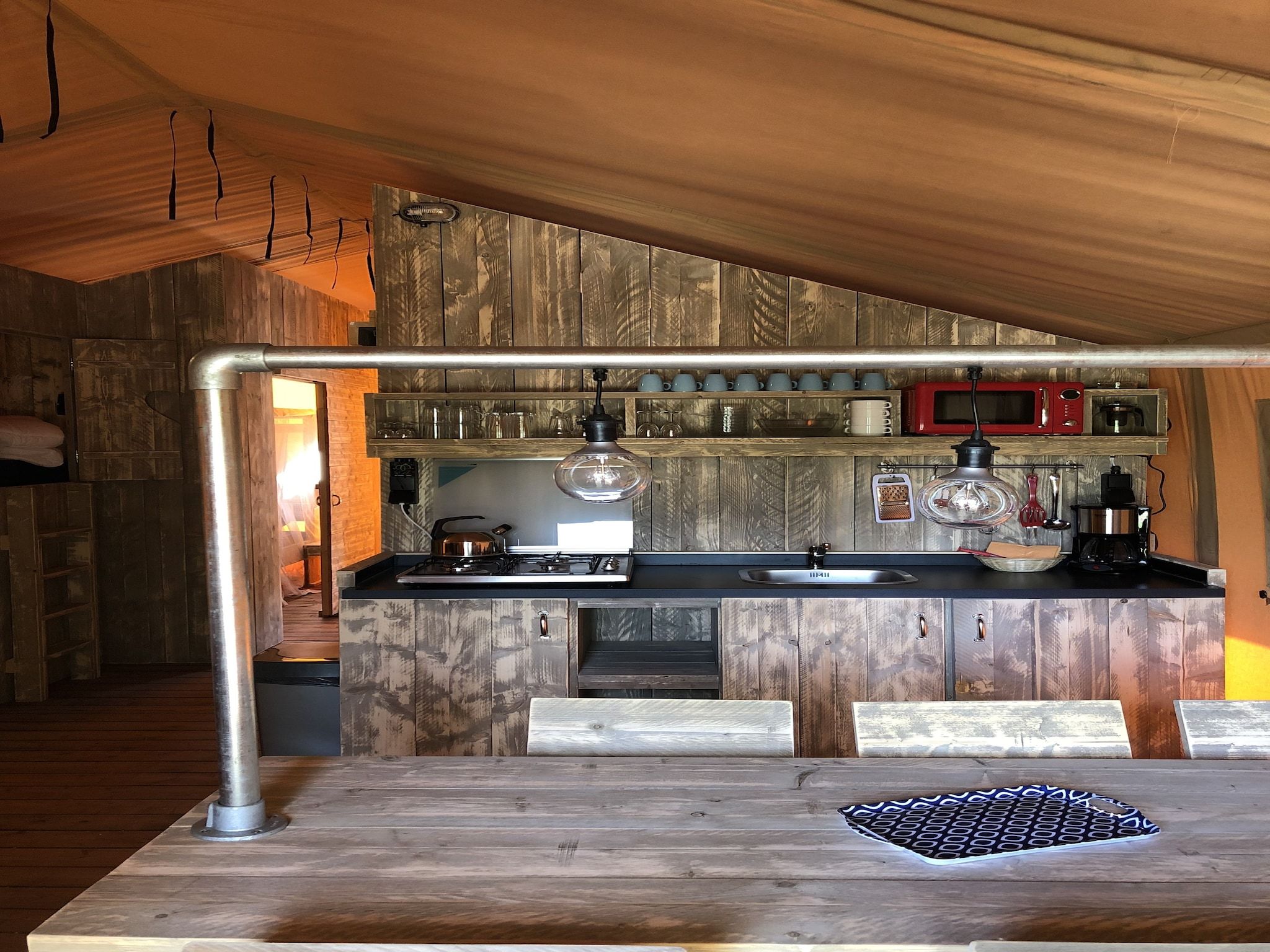 De keuken van Strandpark Vlugtenburg 13 in 's-Gravenzande