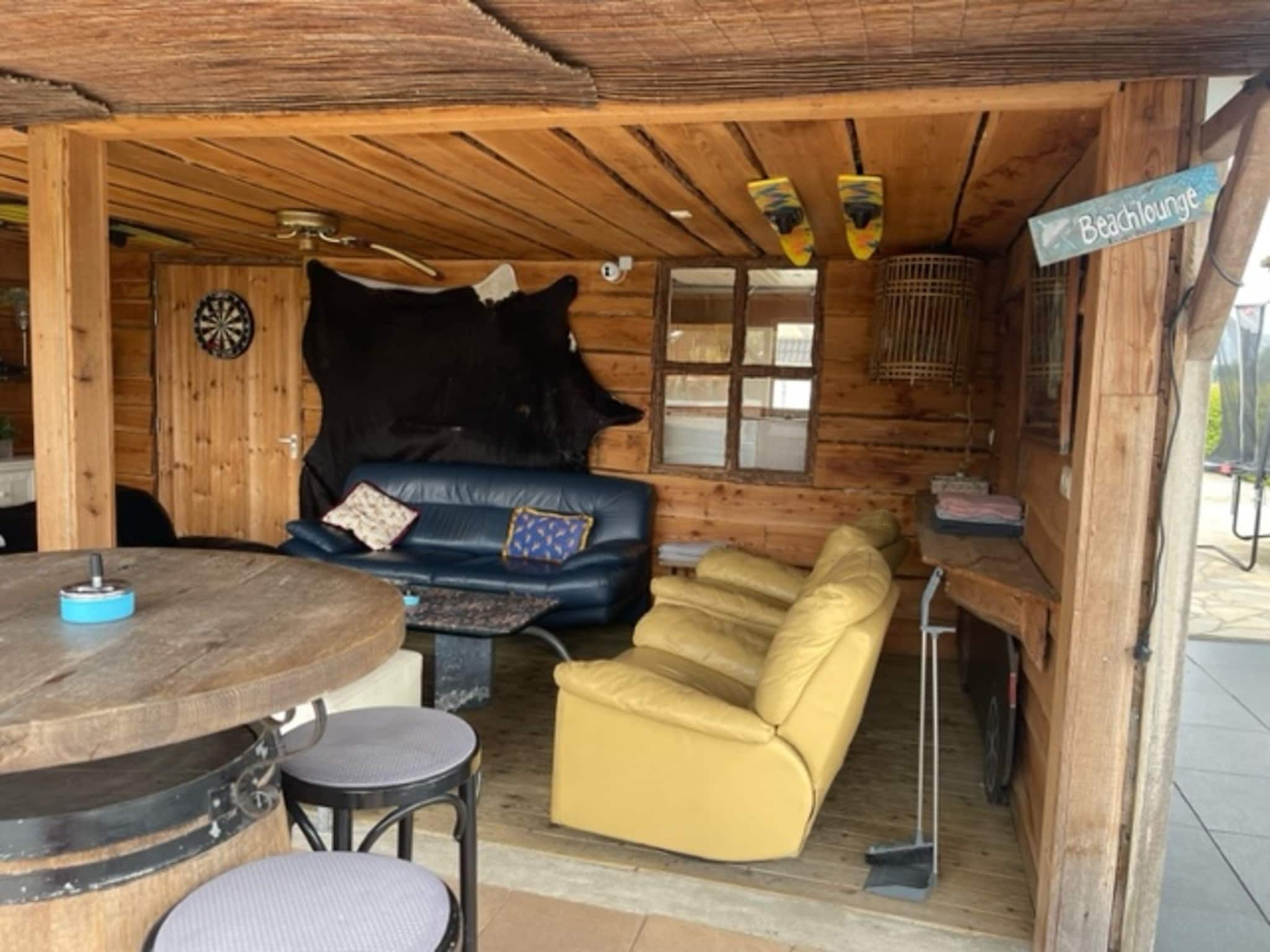 Het terras van Villa Didam in Didam