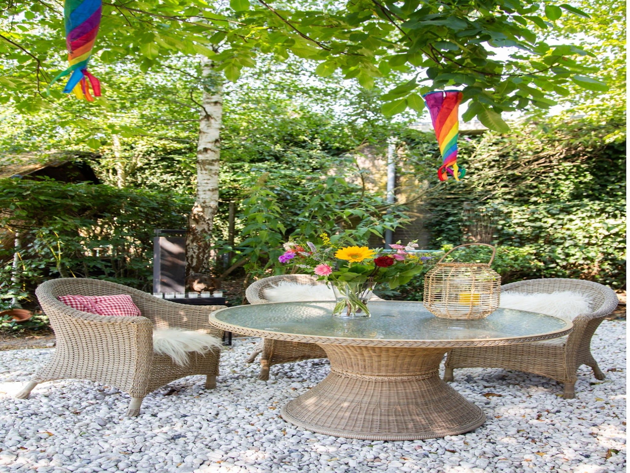 De tuin van Vakantiehuis 'Het Atelier' in Sleen