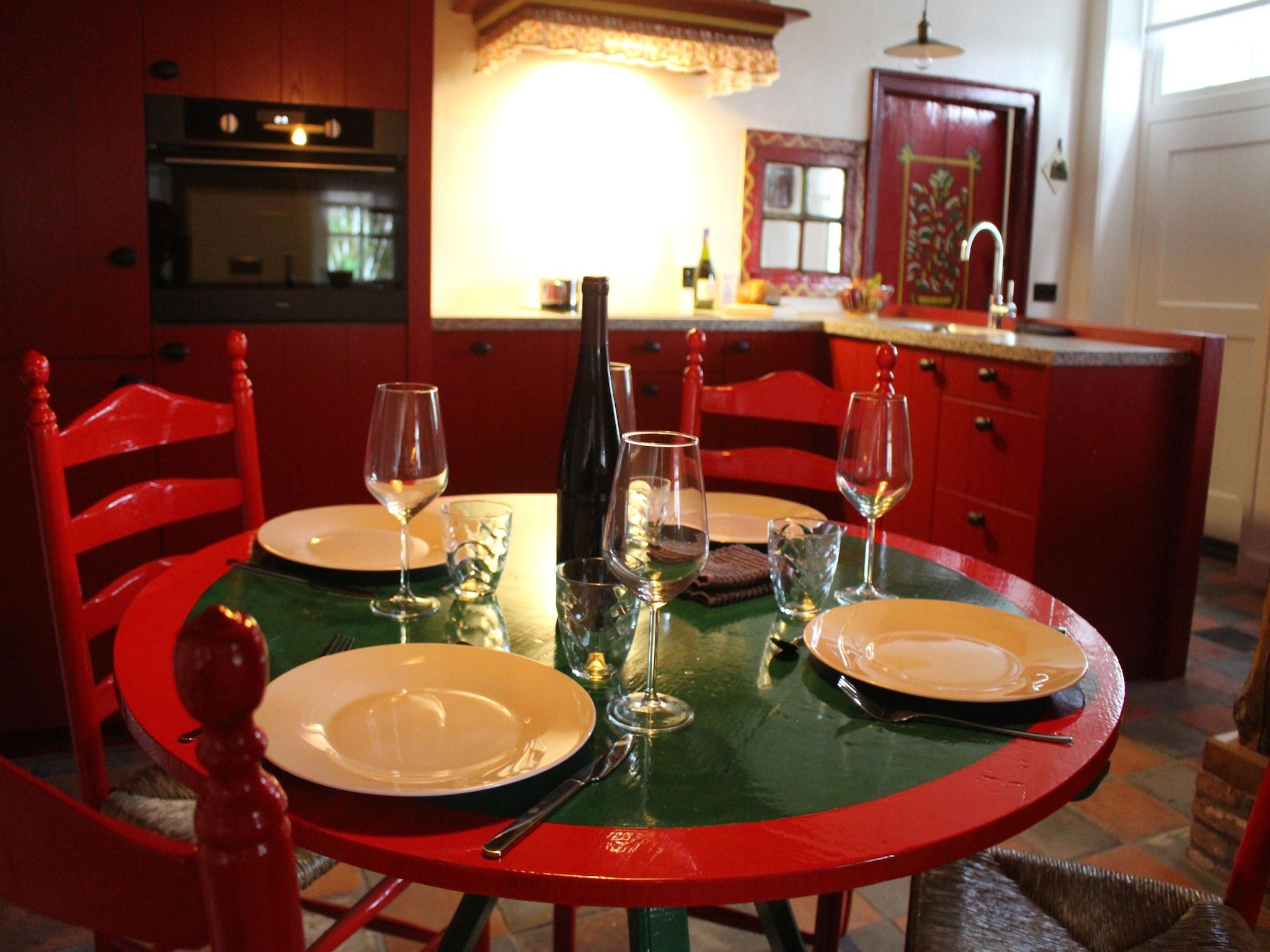 De eetkamer van woonboerderij in Staphorst voor 6 personen in Rouveen