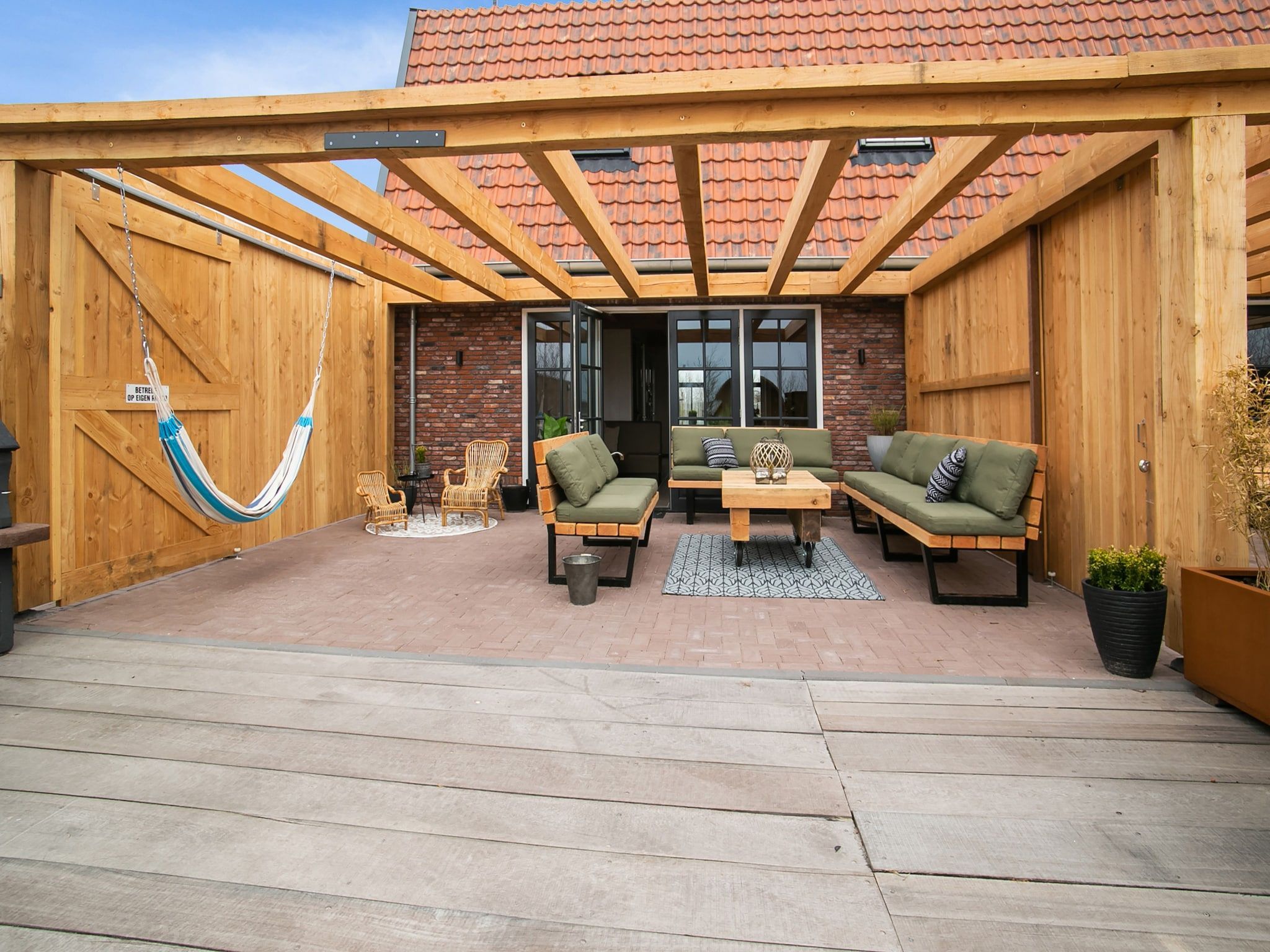 Het terras van Hazenborgh - Duinhuis 1 in Callantsoog