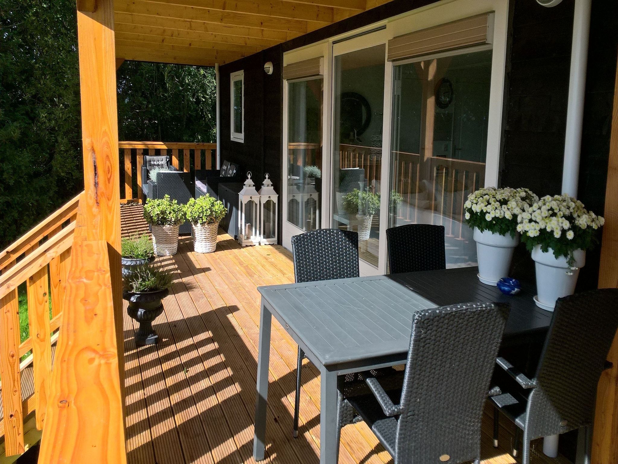 Het terras van Wol Thus in Paesens