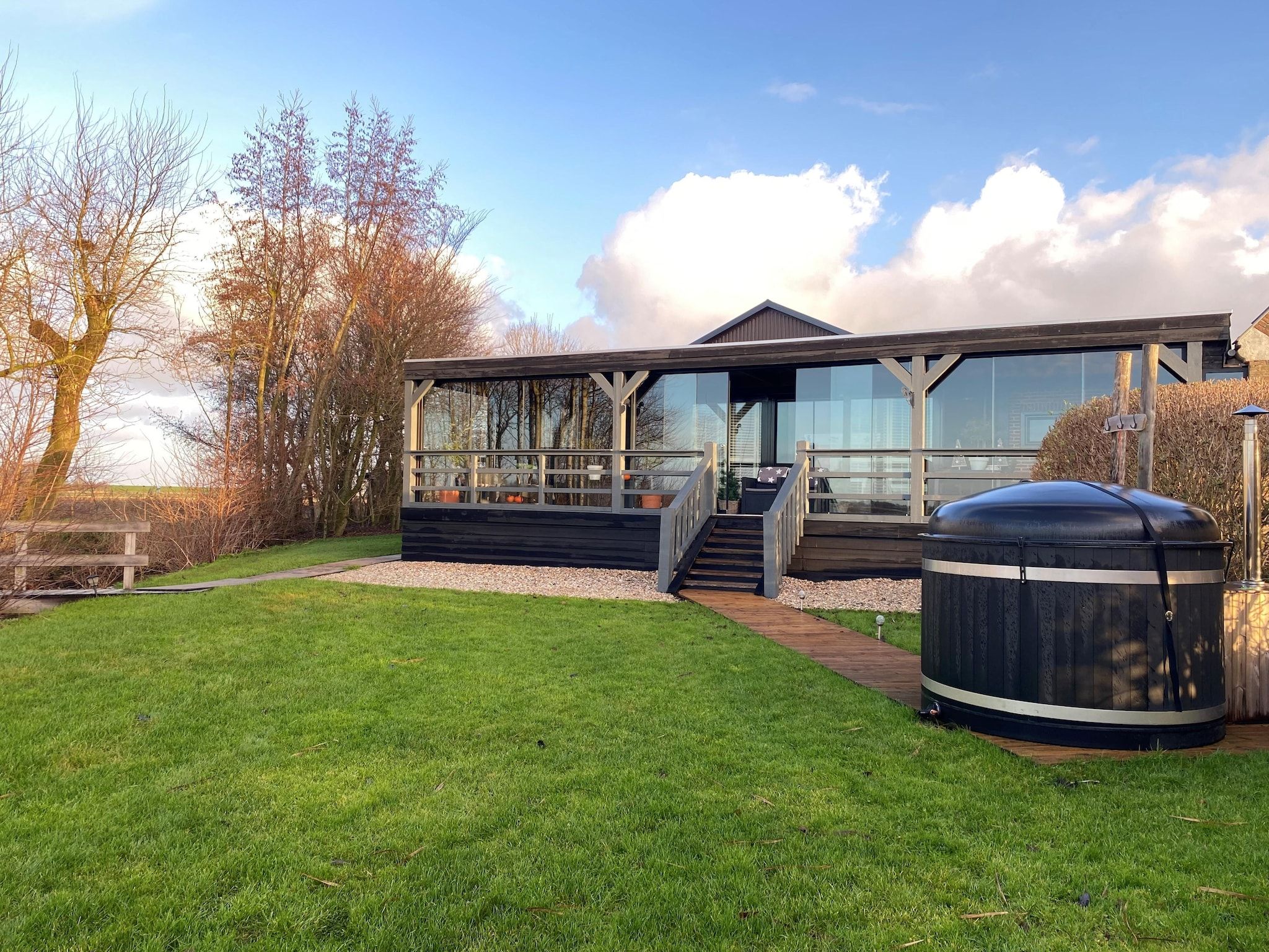 De buitenkant van Wol Thus in Paesens