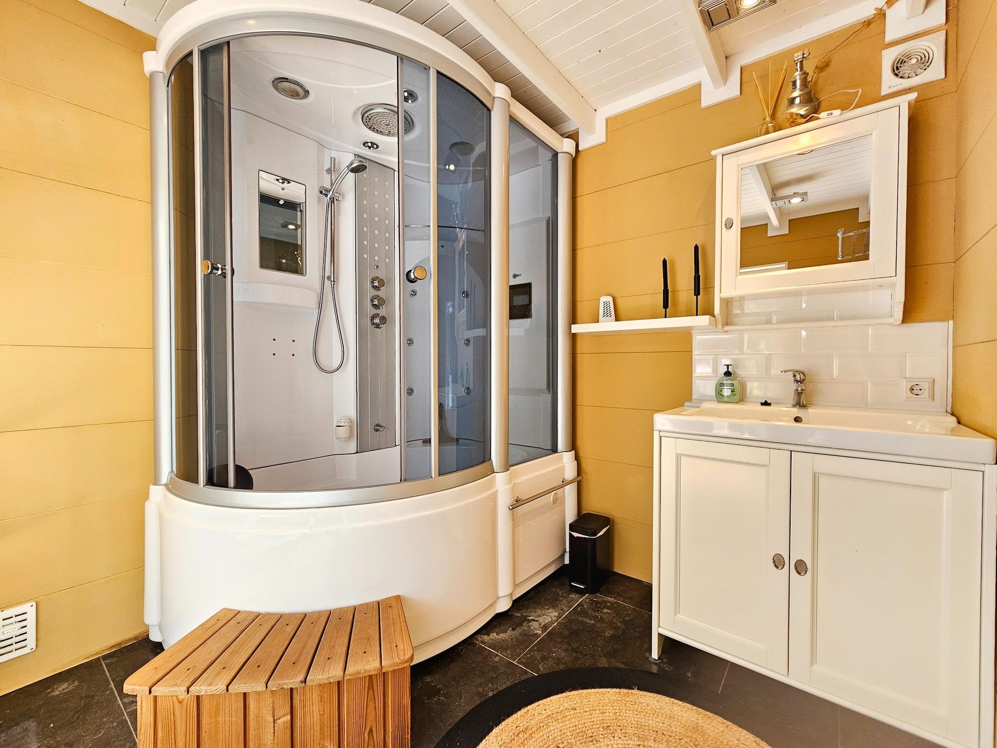 Wellness bij Chalet Kieftveen 2-4pax nr 571 met Jacuzzi in Voorthuizen