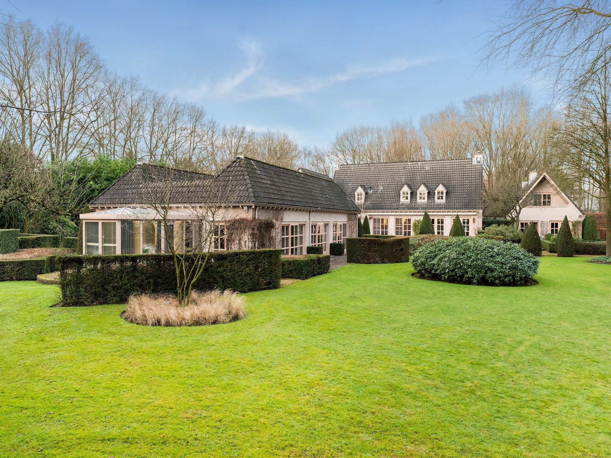 De buitenkant van Villa Loonse Duinen in Drunen