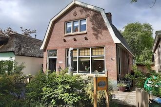Appartement in Giethoorn bij Grachten in Giethoorn