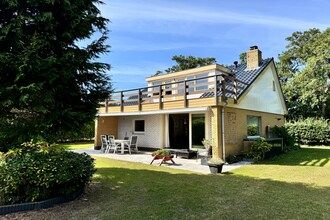 Bungalow op Texel bij Strand en Bos in De Koog