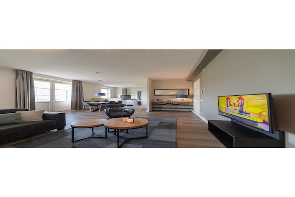 Woonkamer - Appartement in Colijnsplaat met Sauna en Jacuzzi in Colijnsplaat (4)