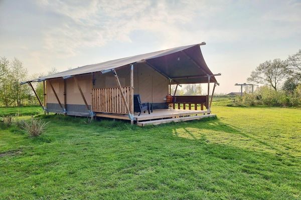 Buitenkant - Luxe glamping nabij de Friese wateren in De Veenhoop (1)