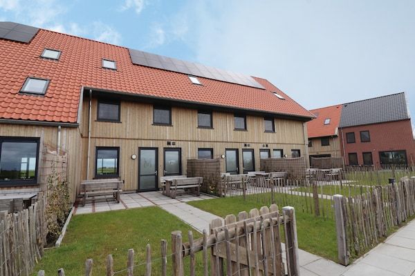 Buitenkant - Villa in Leons bij Friese Meren in Leons (1)