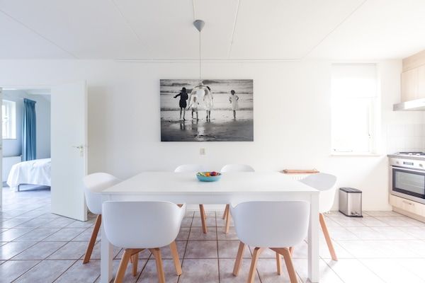 Eetkamer - Vakantiehuis in Zeeland bij de kust in Wemeldinge (3)