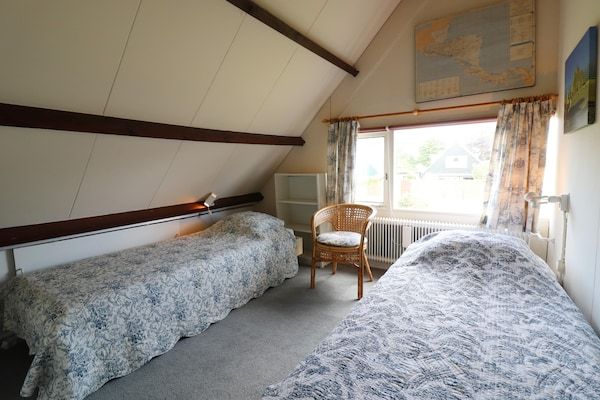 Slaapkamer - Vakantiehuis in Noordwijkerhout bij Bos & Meer in Noordwijkerhout (4)