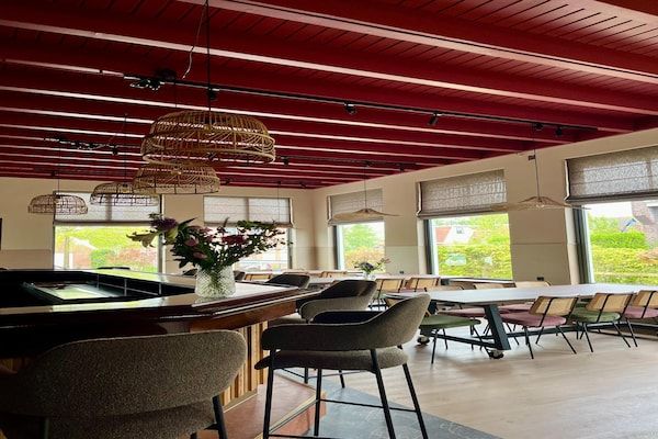 Eetkamer - Luxe groepsretraite in de natuur in Scherpenzeel (5)