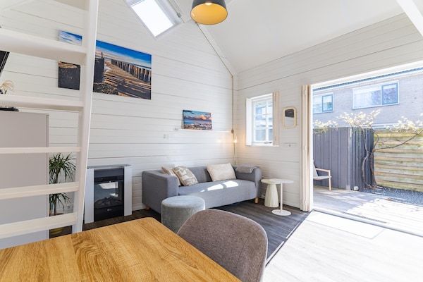 Woonkamer - Vakantiehuis in Domburg bij het Strand in Domburg (2)
