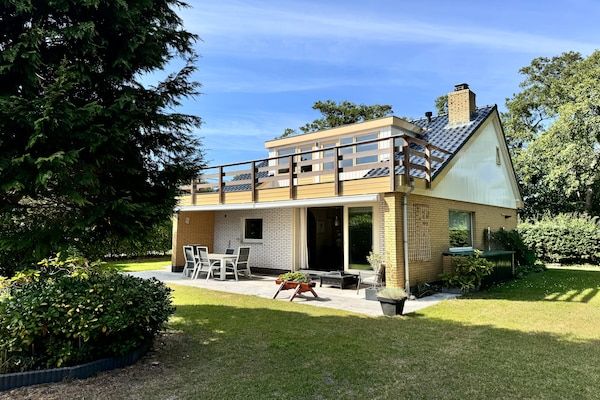 Buitenkant - Bungalow op Texel bij Strand en Bos in De Koog (1)