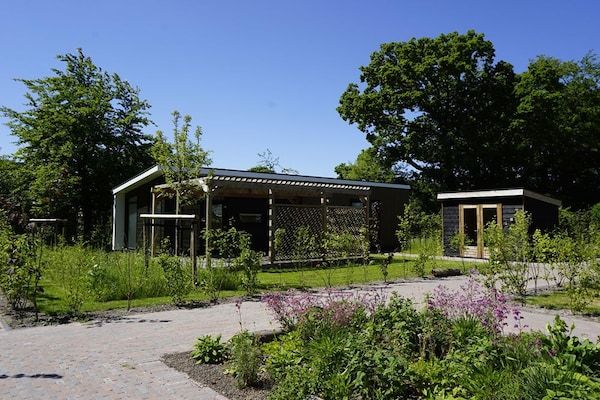 Buitenkant - Luxe vakantiewoning omringd door in Sint Nicolaasga (1)