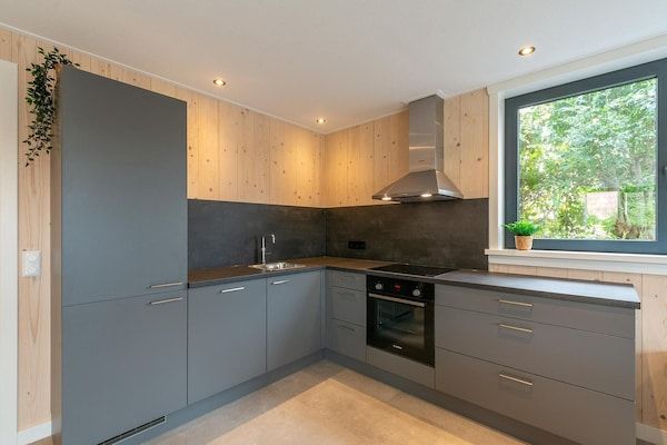Keuken - Vakantiehuis aan zee met tuin in Groote Keeten (4)