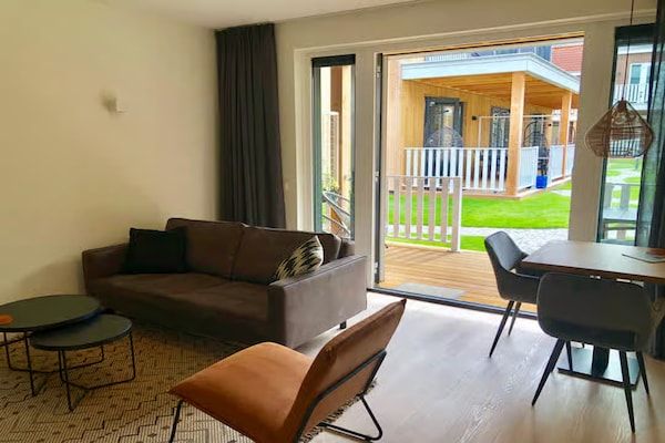 Woonkamer - Lodge gelegen in het centrum van Zoutelande in Zoutelande (5)
