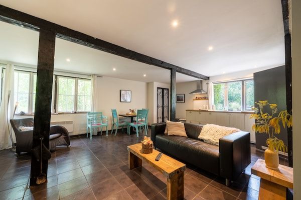 Woonkamer - Vakantie huis Nieuwe beekweg in Boekelo (2)
