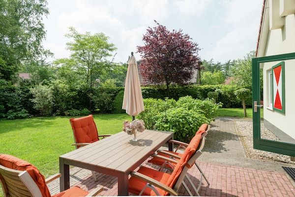 Terras - Vakantiehuis in Heeten bij Bosroutes in Heeten (5)