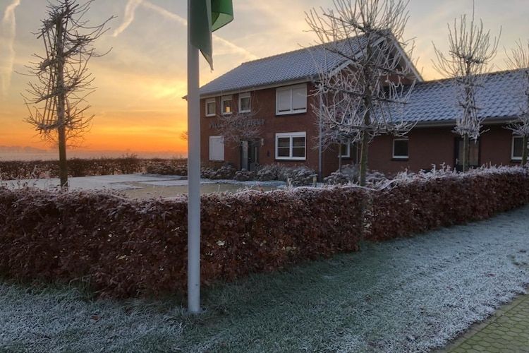 De buitenkant van Villa Grenszicht in Megchelen